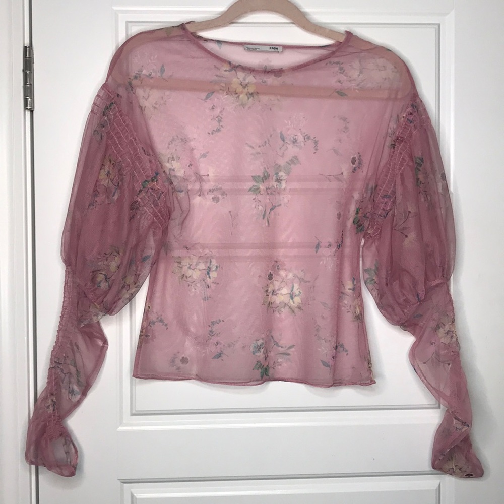 Mesh puff shoulder shirt